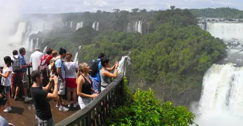 en-el-top-5-los-destinos-nacionales-mas-consultados-esta-cataratas