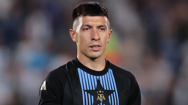 se-confirmo-la-gravedad-de-la-lesion-de-lisandro-martinez-foto-efe-ZUGLCVDYWJGIXMADNSWSQMHAZA